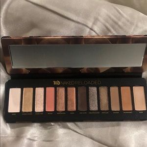 Urban Decay Naked Reloaded Eyeshadow Palette